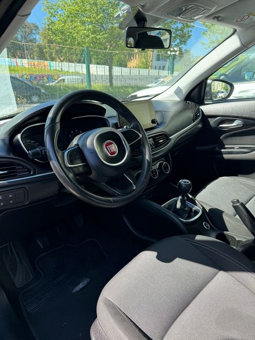 Fiat tipo 2019 mirror