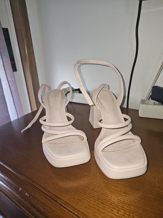 Sandalias stradivarius