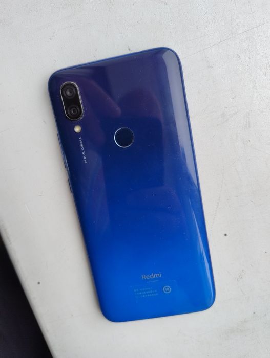 Смартфон Xiaomi Redmi 7
