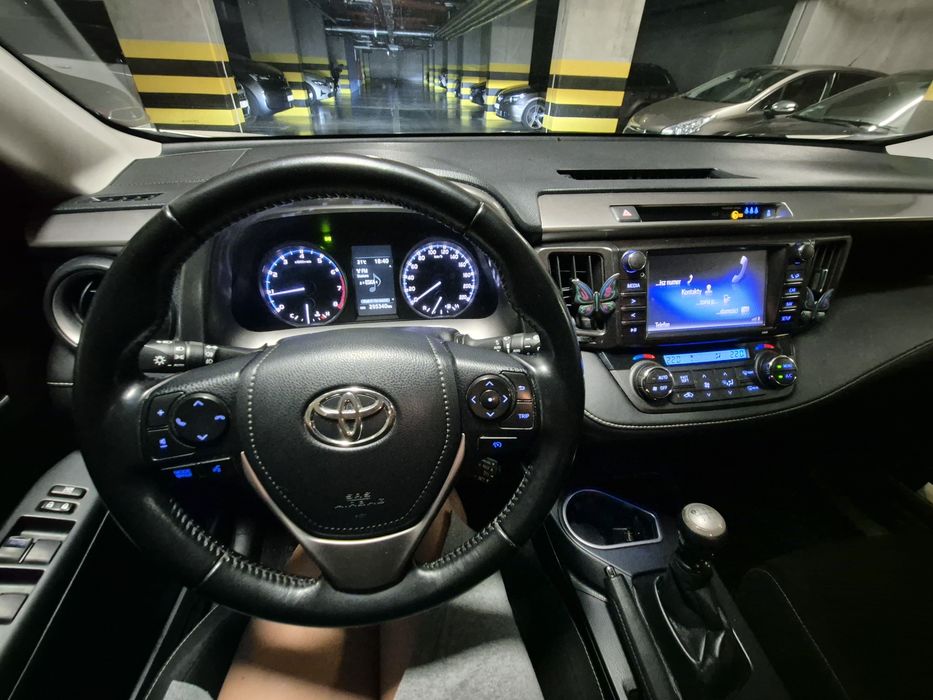 Toyota RAV4 w Gazie + Hak 2016