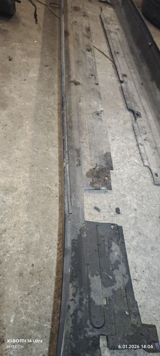 Nakładki na progi BMW E38 long po lift 750il