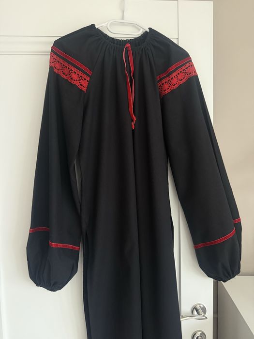 Вишиванка чорна костюм танці сукня довга