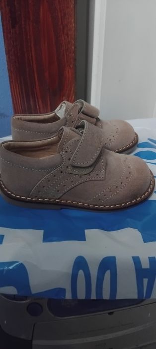 Nr,sapatinhos castanho