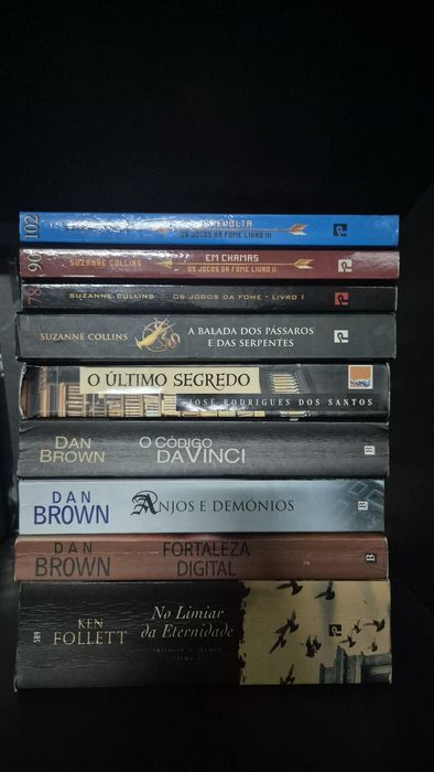 Livros Dan Brown,  Suzanne Collins