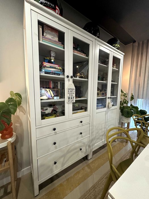 IKEA HEMNES Vitrina