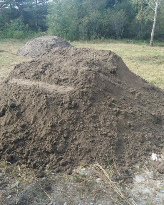 Ziemia polna podniesienie terenu podsypka