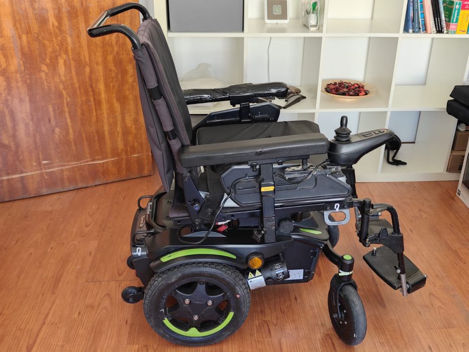 Cadeira de rodas eletrica