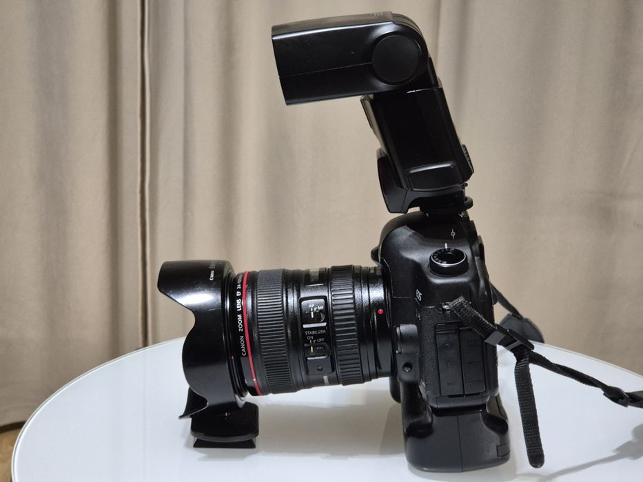 Canon EOS 5D Mark II + EF 24-105mm f/4L IS USM + Speedlite 580EX