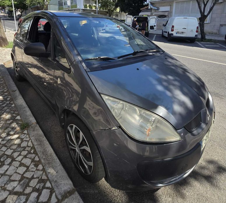 Mitsubishi Colt Comercial