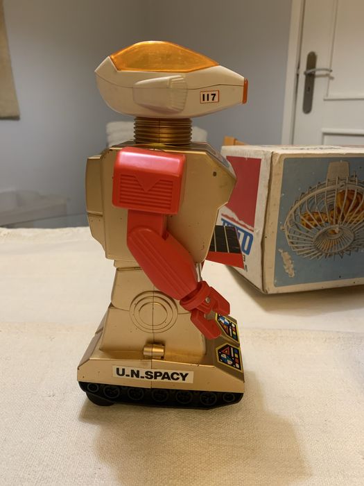 Robot musical vintage anos 70