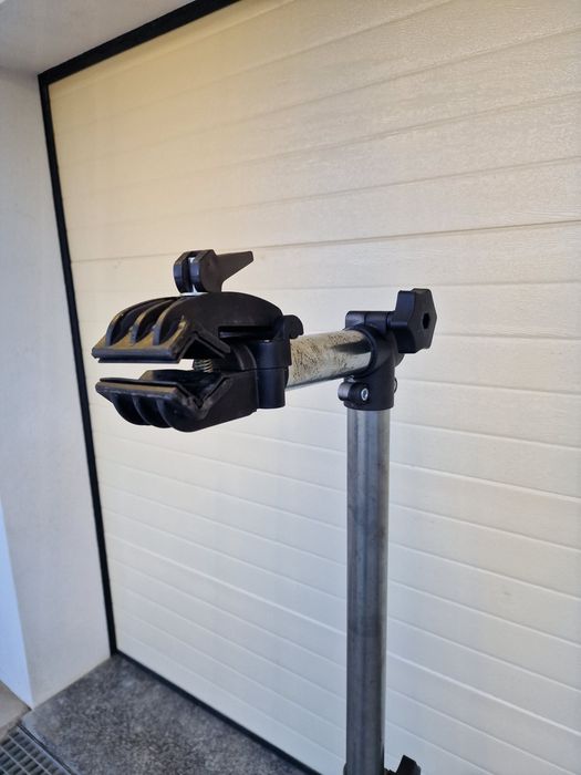 Suporte reparação bicicletas