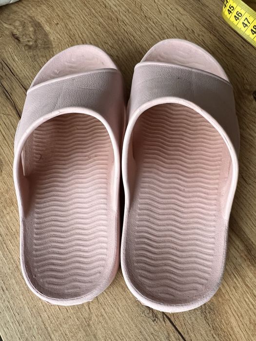 Klapki rozmiar 28