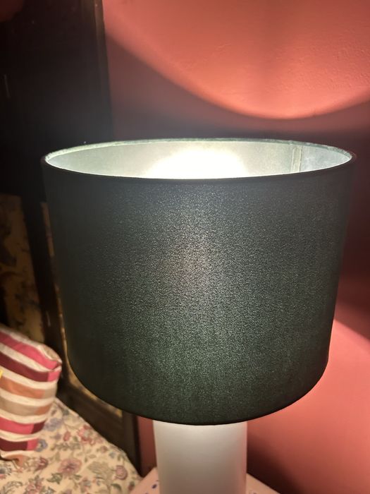 2 candeeiros com abajur - 75 cada