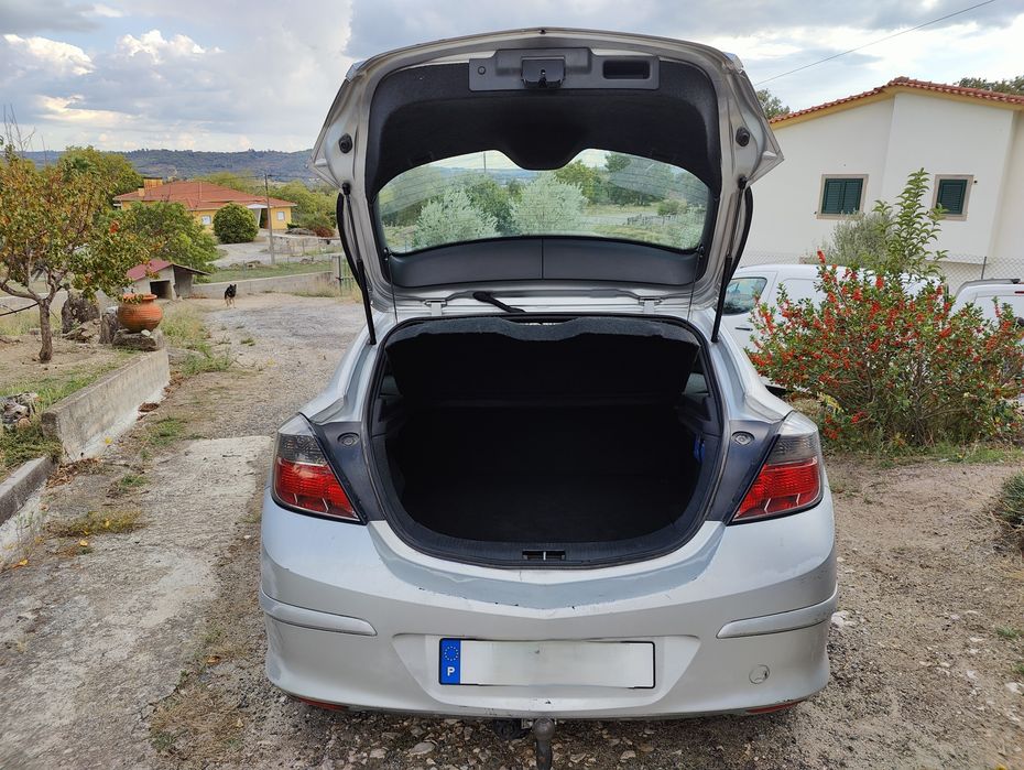 Opel Astra GTC 1.3