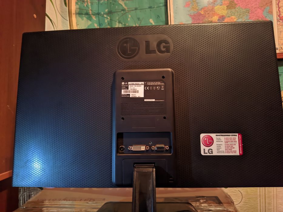 Монитор 21.5" LG Flatron Ips224ta FullHD не включается