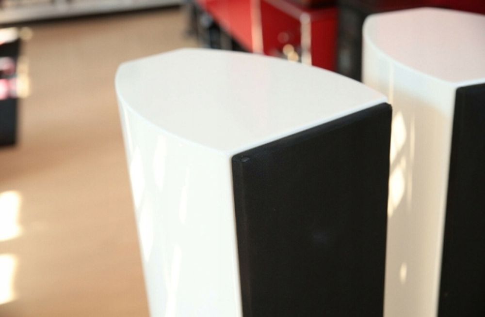 Canton Vento 890DC High-End