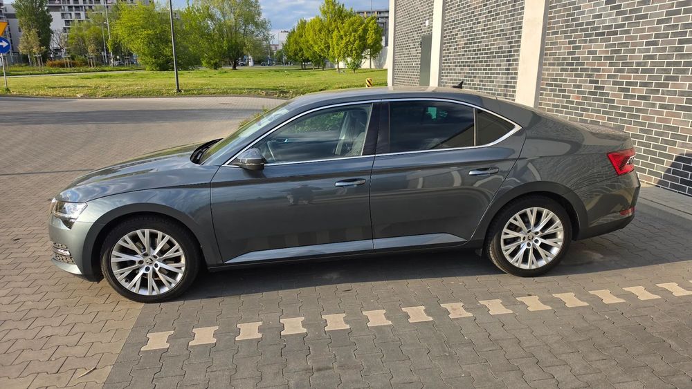 Skoda Superb Lift, bezwypadkowy, stan bardzo dobry, Salon Polska