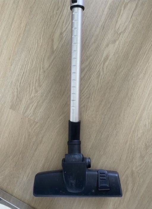 Aspirador vertical 500ml 600W