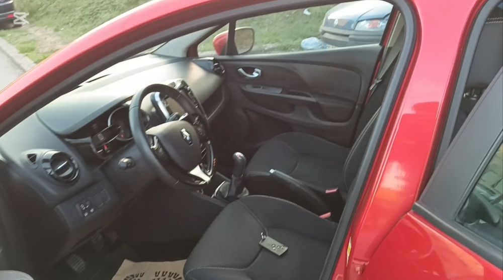 Renault Clio IV 1.5 Dci 90cv Limited 
Ano - 2015
Km-162000