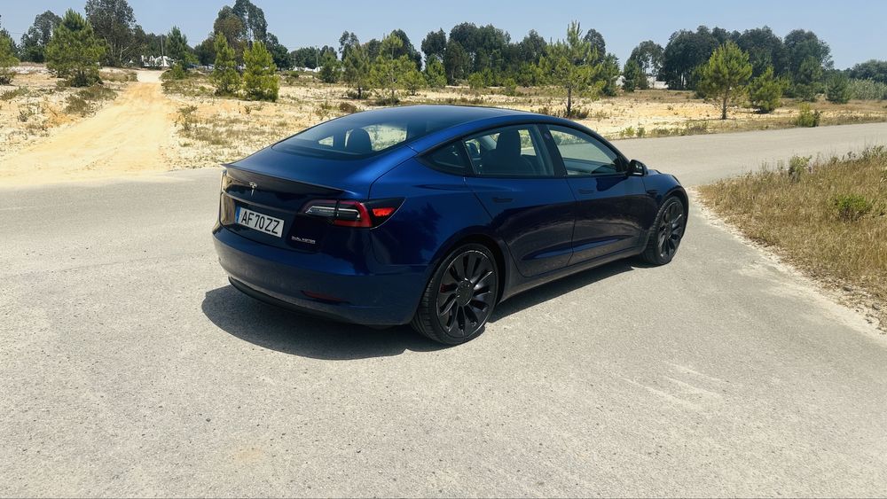 Tesla Model 3 Performance