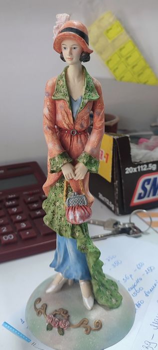 Статуетка дама Леонардо