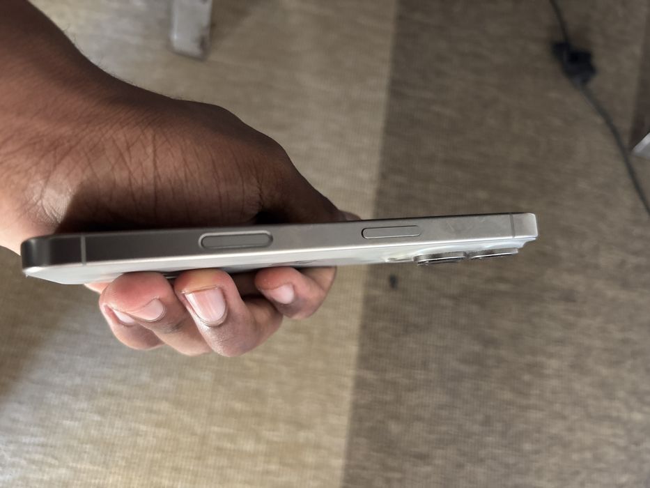 Iphone 16 pro em otimas condicoes