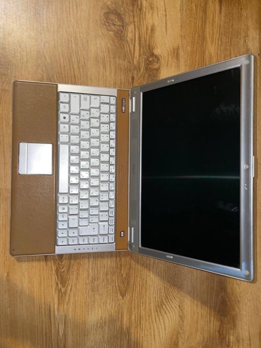 Продается ноутбук Asus