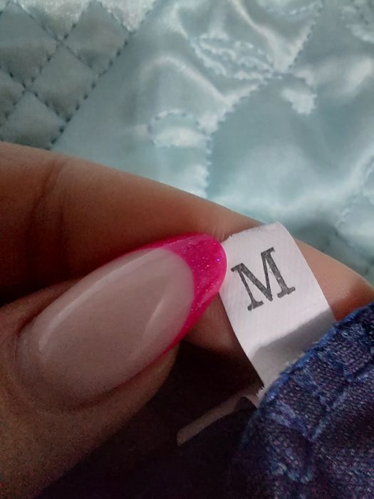 Sukienka midi obcisła