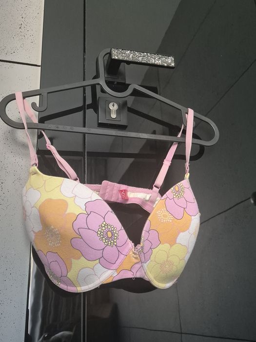 Biustonosze z Kanady od 20plndo 30pln