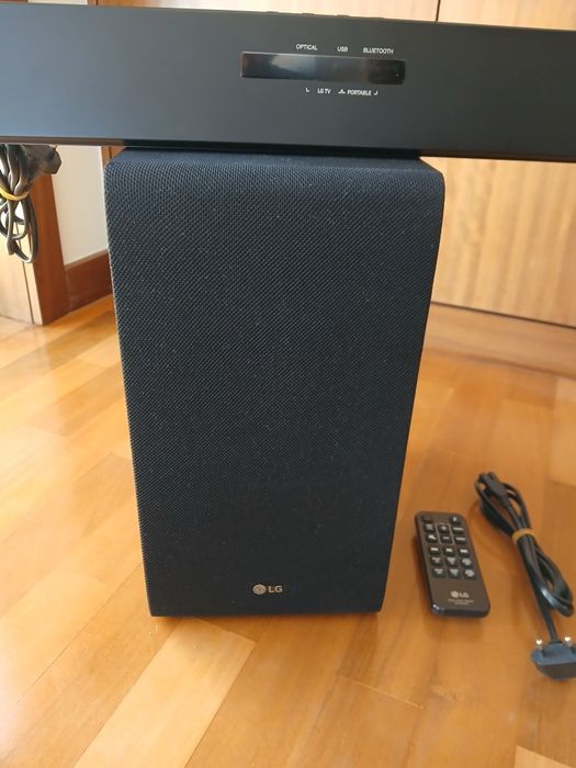 Soundbar LG SJ3 (2.1 - 300 W - Como Novo
