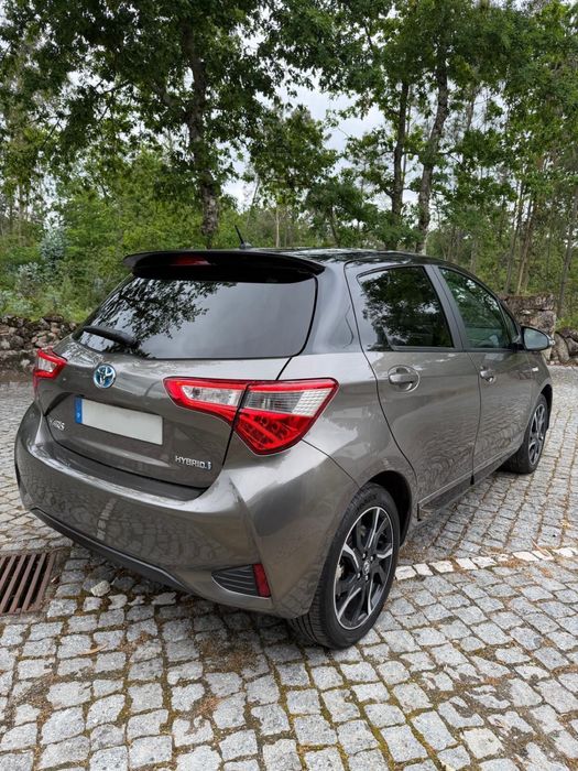 Toyota yaris 1.5 Hsd Square Collection  1 dono