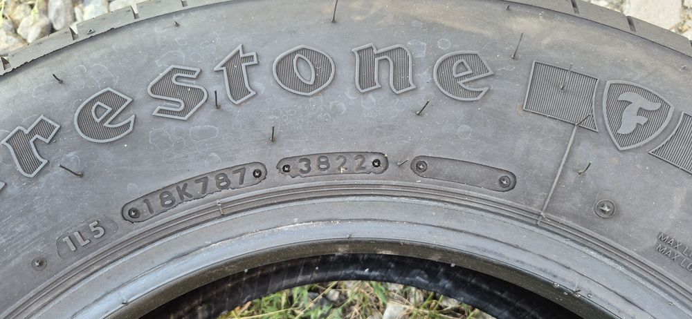 215/70r15C 109/107S Firestone Vanhawk Multiseason z 2022r ładna.