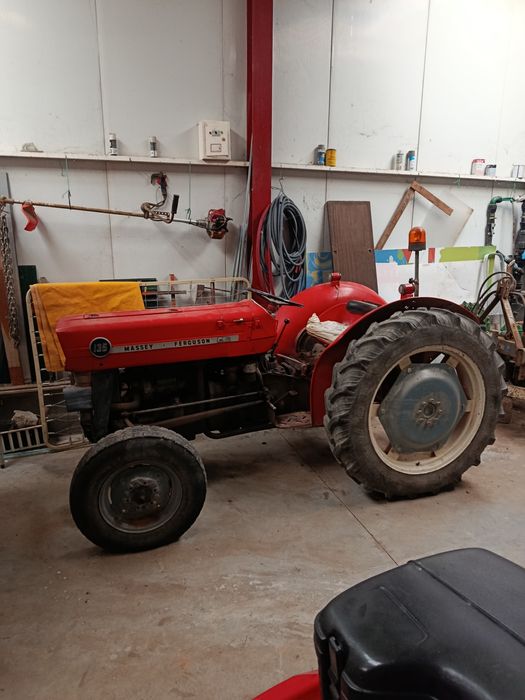 Trator Massey Ferguson 135