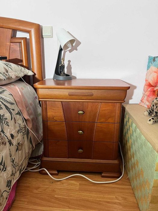 Vendo Quarto Completo - Móveis de Madeira de Cerejeira