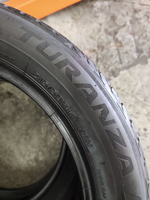 Pneus 215/50r17 Bridgestone Turanza T001 com 80% piso