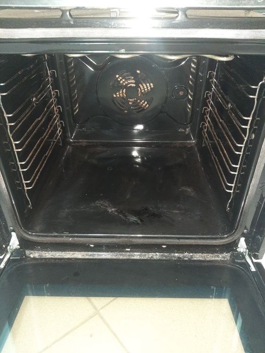 Vendo forno de assar
