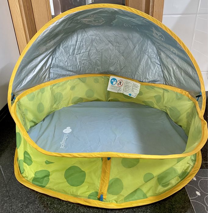 Piscina bebé com capa protetora para sol