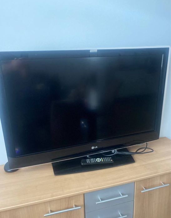 Телевизор LG диагональ 42 дюйма