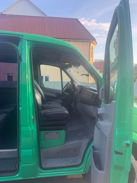 Автобус Sprinter пасажирський
