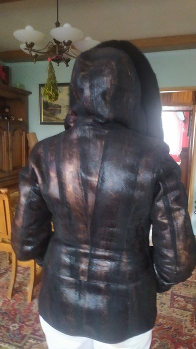 Kożuch naturalny z kapturem