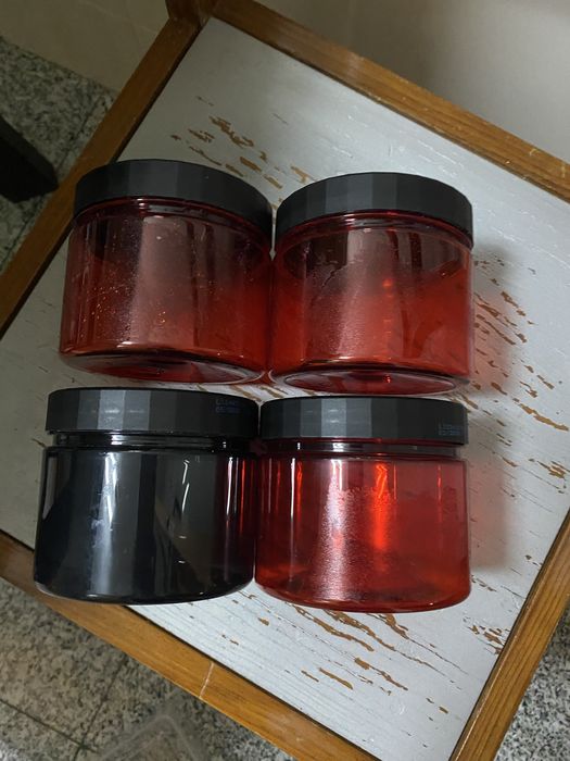 4 potes plástico duro