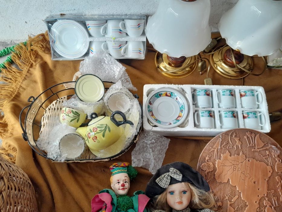 Louças Conjuntos de chá .. cestos..