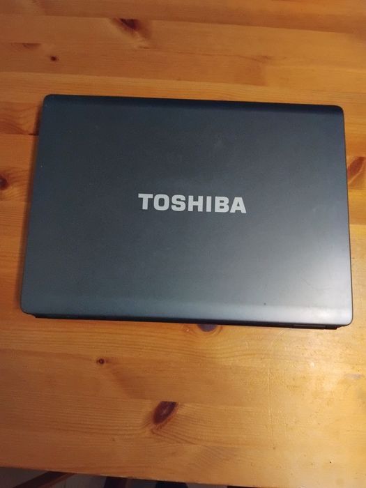 Laptop Toshiba L300 sprawny, nie uszkodzony