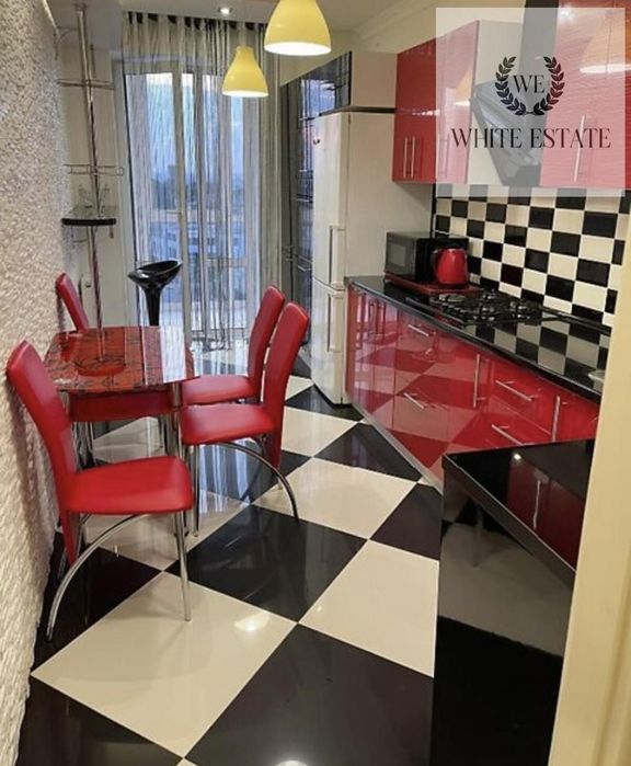 Продаж 3 кім. квартири по пр. Степана Бандери