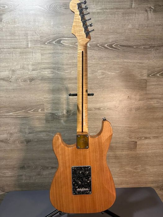 Майстрова електрогітара Fender Stratocaster SSS