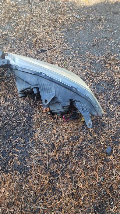 Lampy przód Mazda 3 2008r Lift