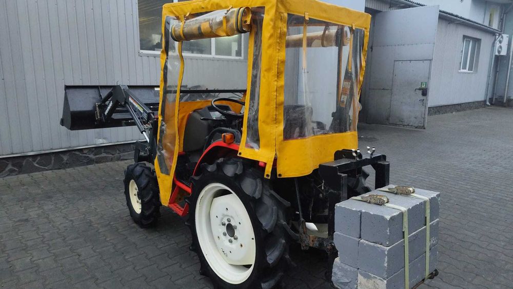 Japoński traktorek Yanmar F 210 TUR 4x4 21 KM Rewers Wspomaganie