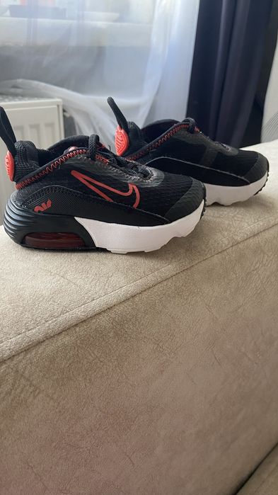 Кросівки  Nike Air Max 2090  Стан нових! Оригінал!В подарок штани Nike
