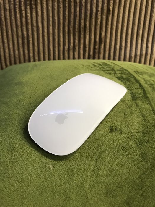 Продаю мишку Apple A1657 Wireless Magic