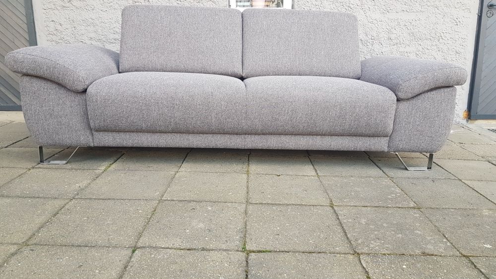 Sofa z przesuwnymi oparciami